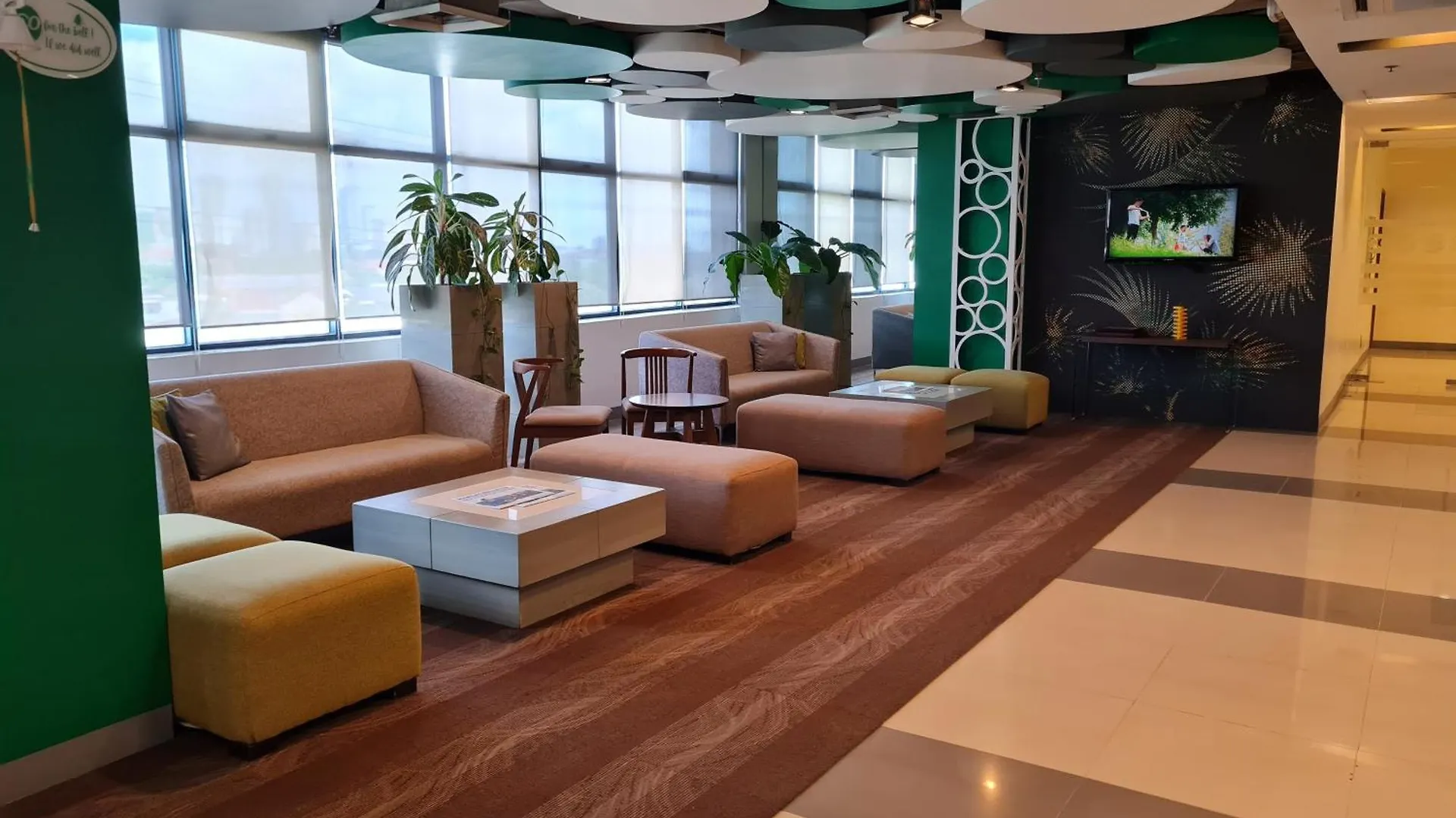 Go Hotels Otis - Манила 3*,
