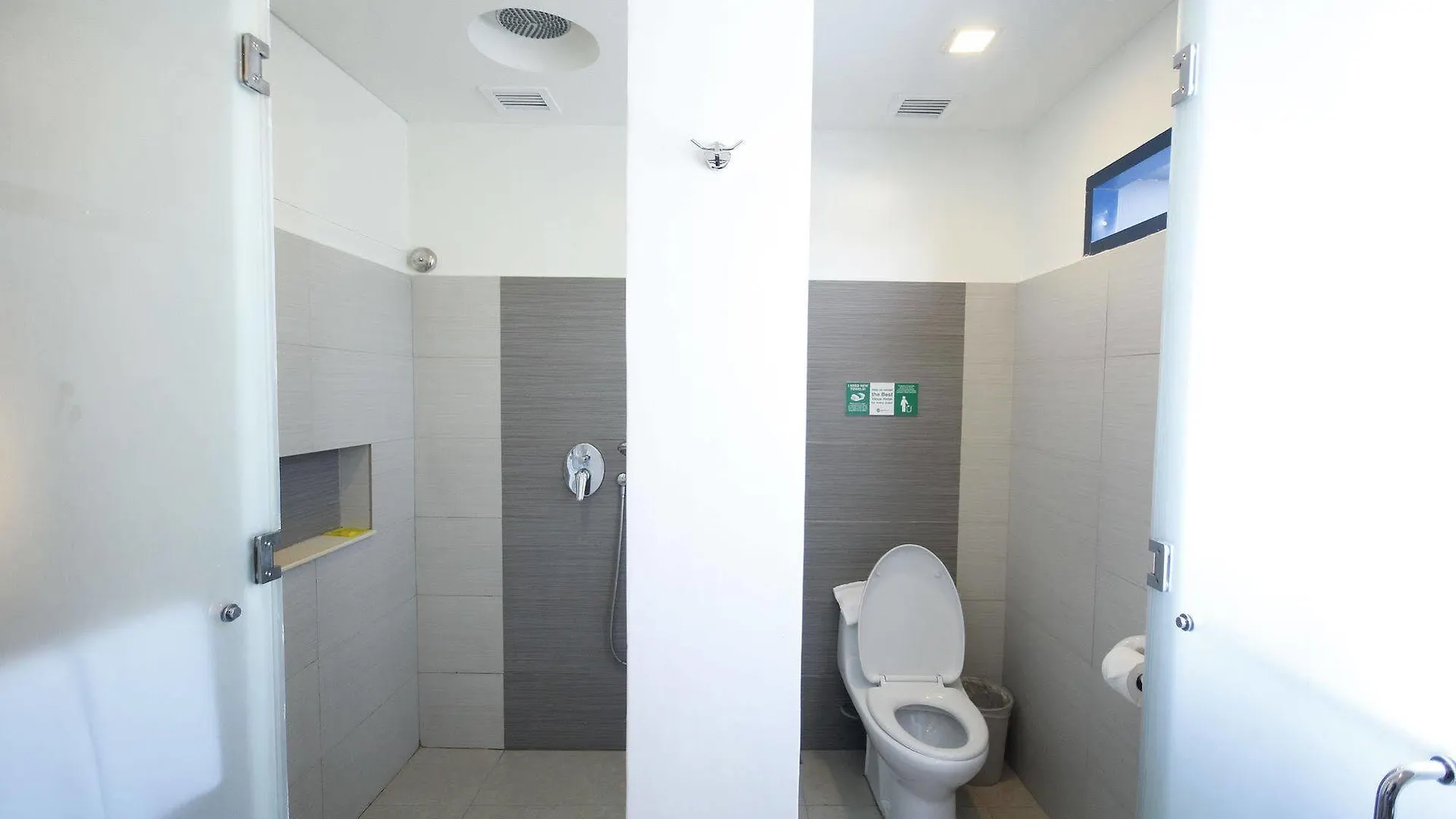 Go Hotels Otis - Манила 3*,